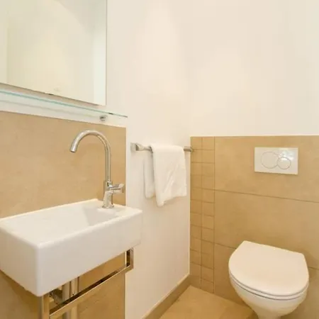 Strandresidenzen Bansin Schloonpalais 4 아파트 제바트헤링스도르프