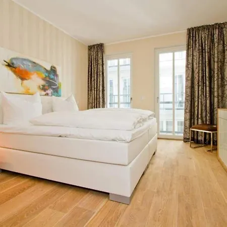 Strandresidenzen Bansin, Schloonpalais 4